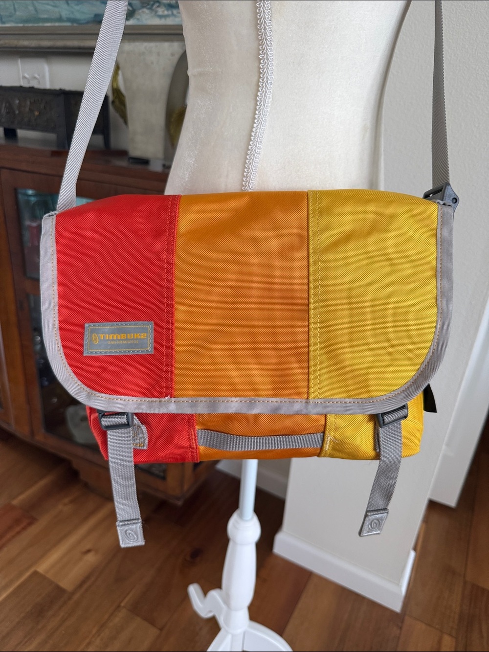 NWOT Timbuk2 messenger bag